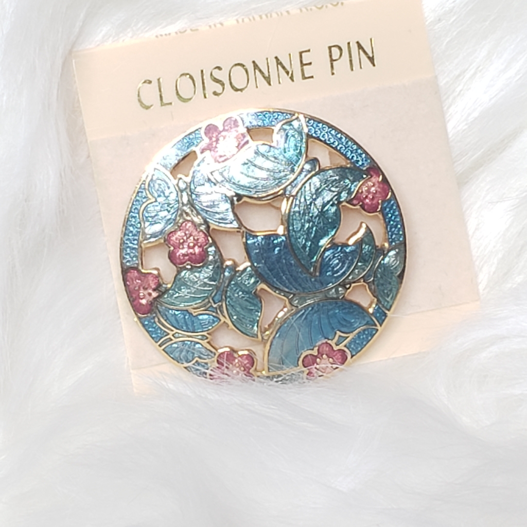 Vintage Butterfly Clouisonne Pin 18$